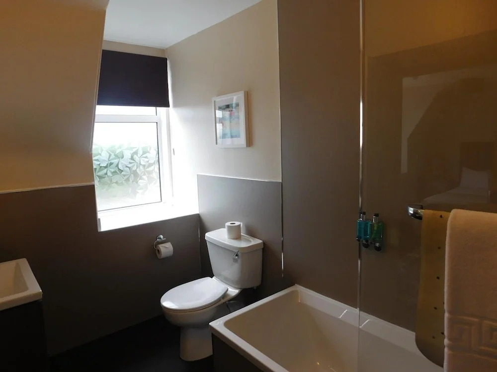 Cullen Bay Hotel