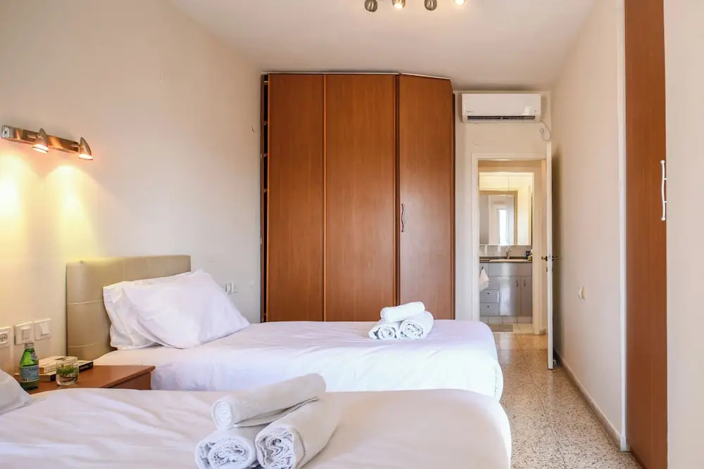 3BR SeaView Apt by the Beach by SeaNRent