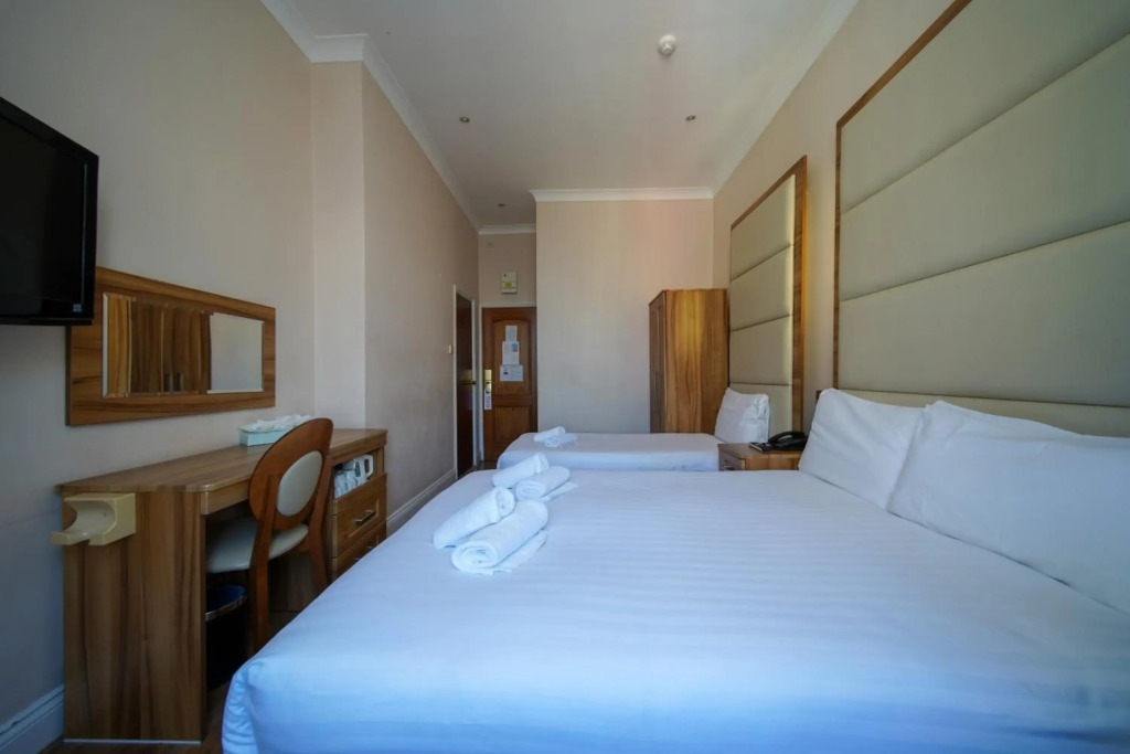 Royal Eagle Hotel