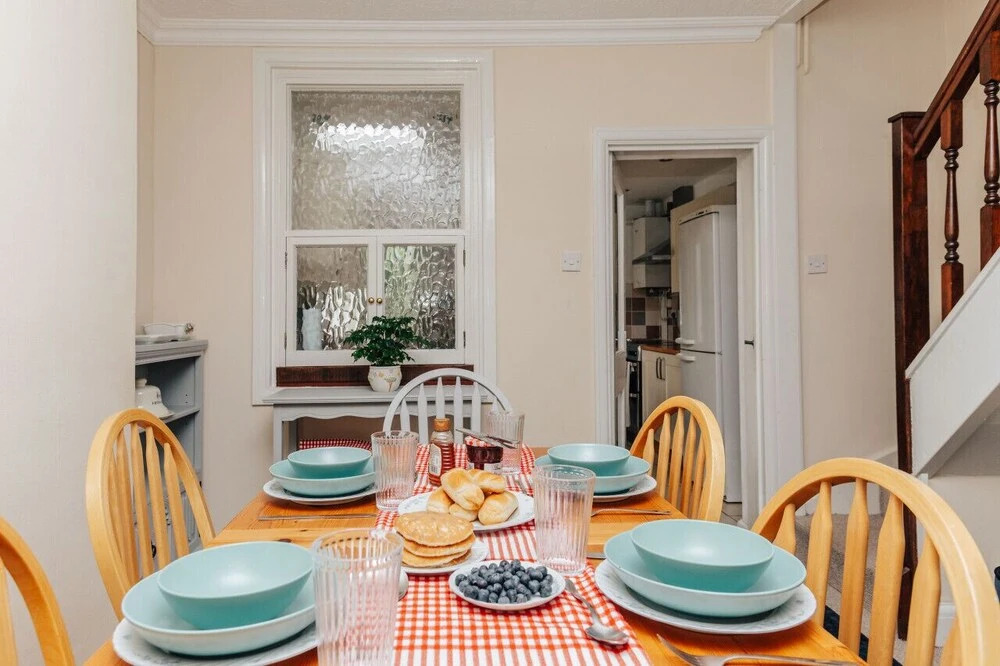 Park End House - Parking Pet Friendly - From 180 Per Night