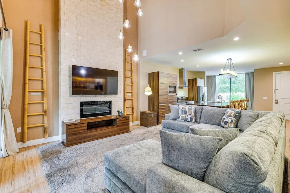 Magic Villas Townhome ~ 5 Mi to Disney Parks