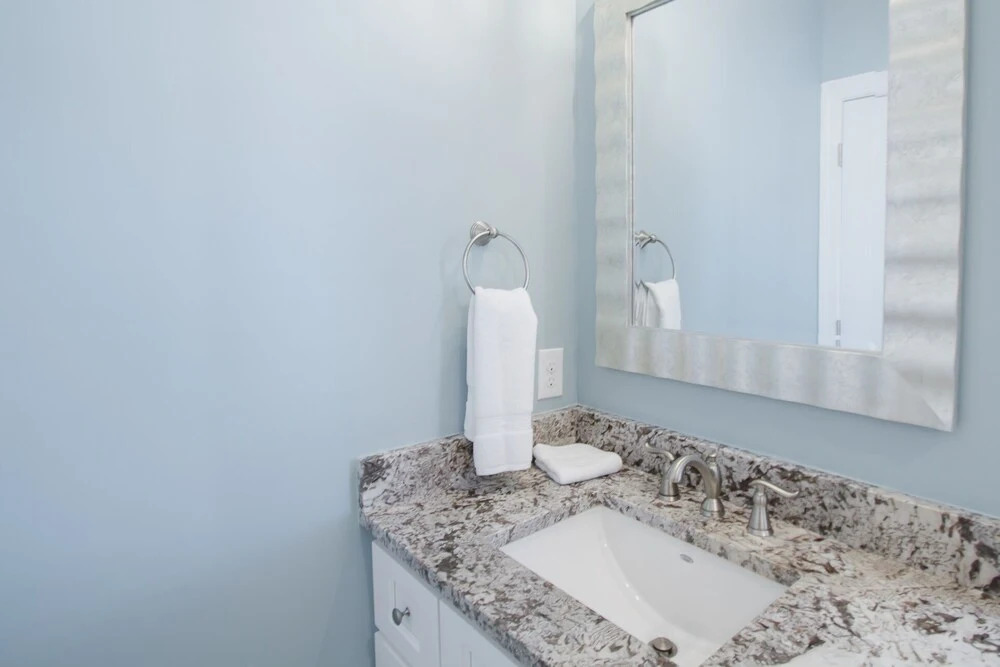 All-new Luxe W/ Pool - Walk To Beach! 5 Bedroom Home