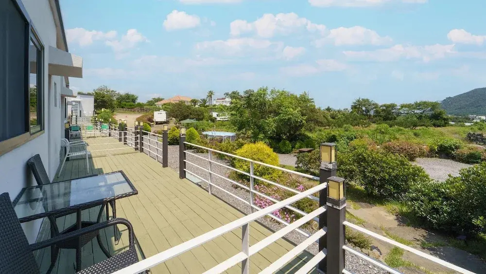 Jeju Joyhouse