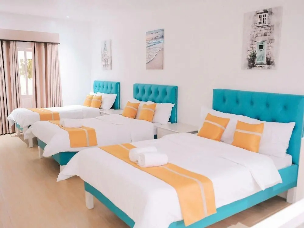 Villa Excellance Beach and Wave Pool Resort