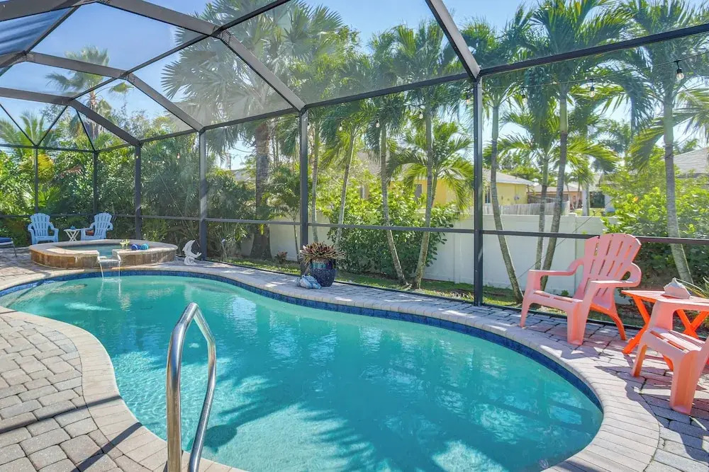 Saltwater Pool & Spa! Tropical Cape Coral Retreat