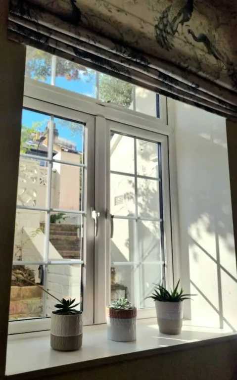 Spacious & Renovated 1-bed Garden Flat in London