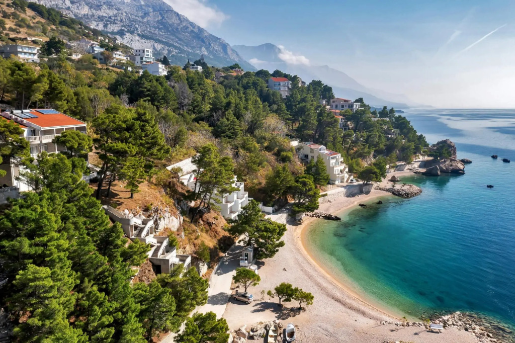 Anka - Amazing Location - SA5