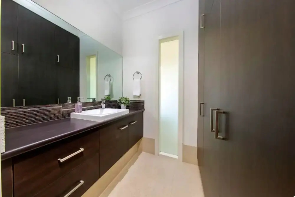 Adelphi Waterfront 2 Bedroom Ground Floor Home