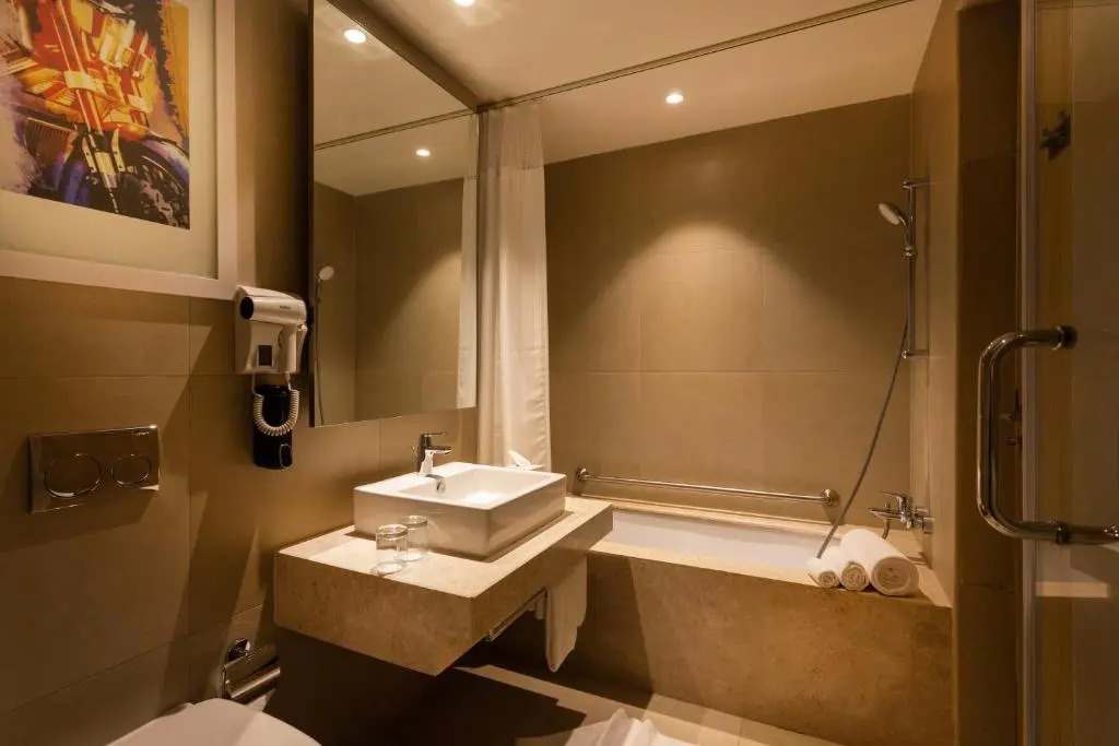 Holiday Inn Express & Suites Bengaluru Old Madras Road by IHG
