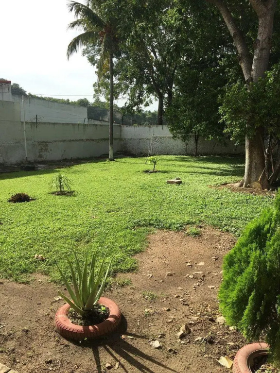 HOTEL LOS CEDROs