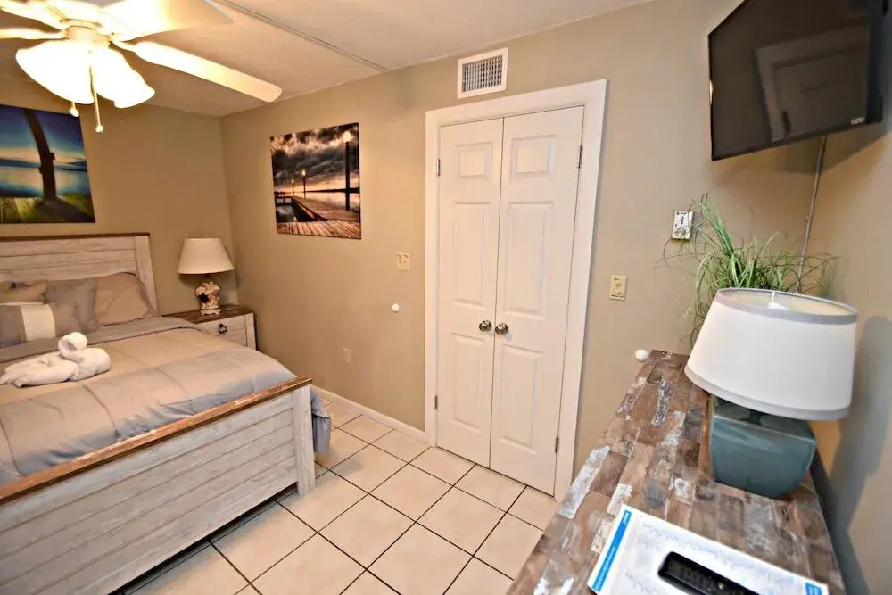 Gulf Shores Surf & Racquet Club 514A by RedAwning