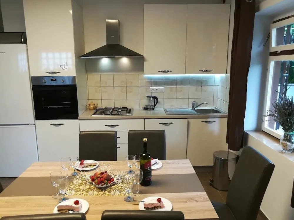 APARTMANI GOMILA