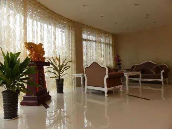 Ruihe Hotel in Lucheng City