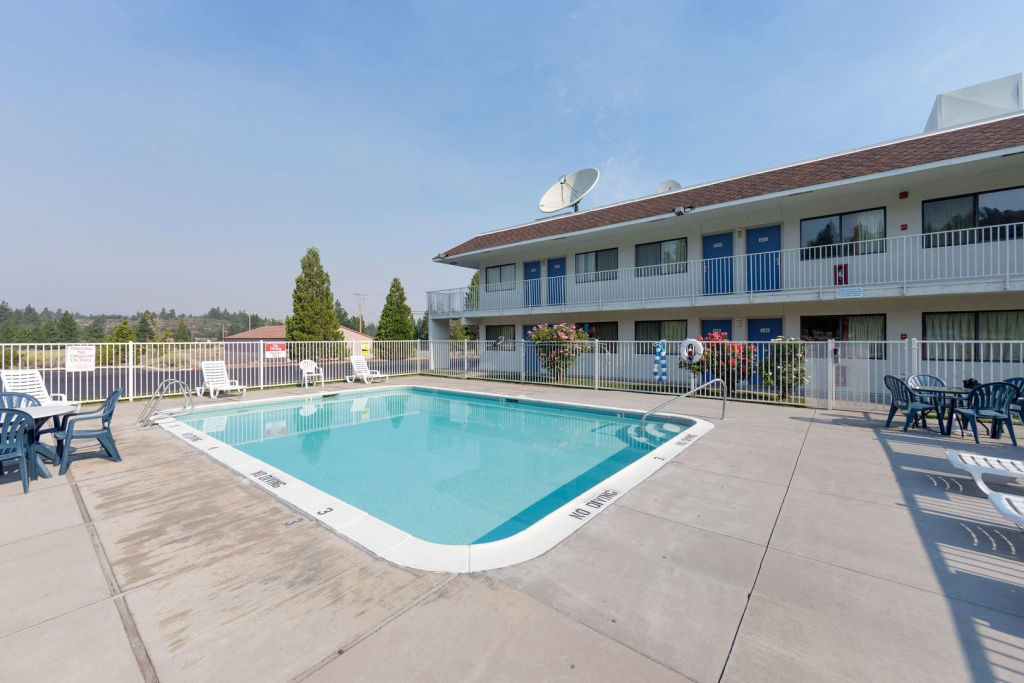 Motel 6 Weed - Mount Shasta