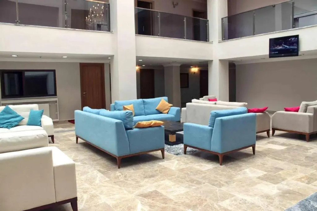 Grand City Hotel