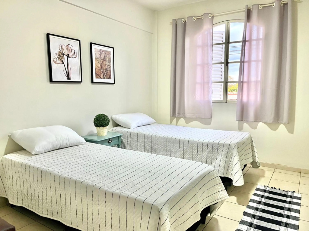Apartamento Grande - Privado - 3 quartos com 1 suíte