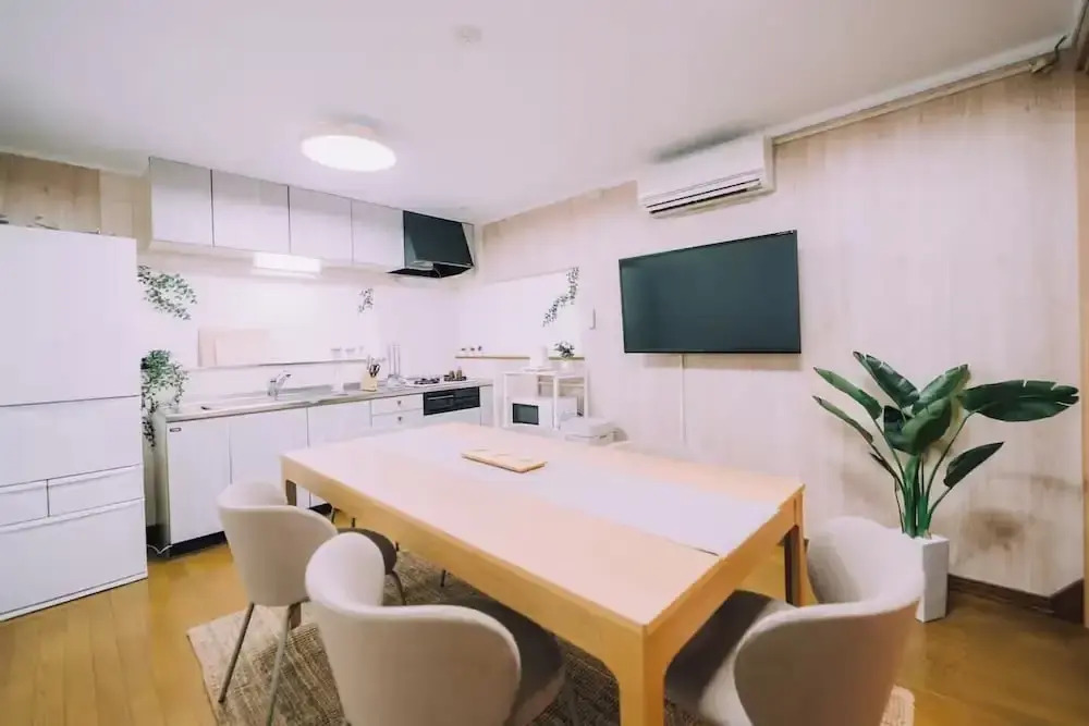 5BDR 1.5BA Osaka Castle House