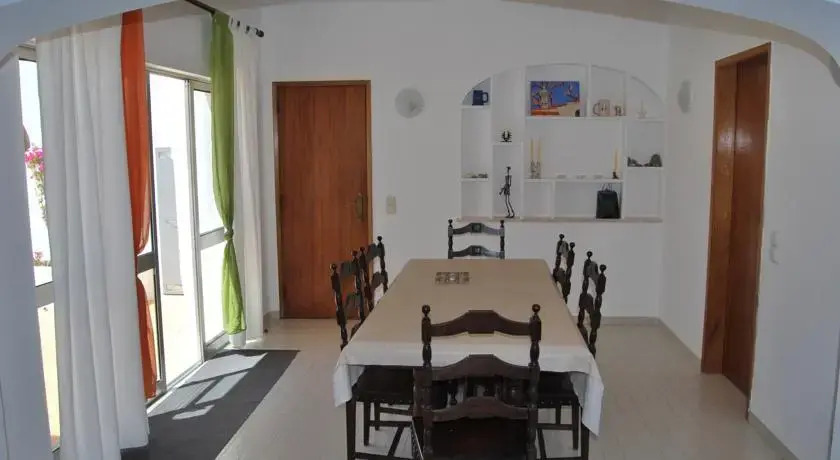 Casa Águia Branca