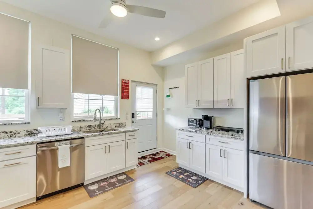 Pittsburgh Home w/ Skyline Views: Walk to Stadium!