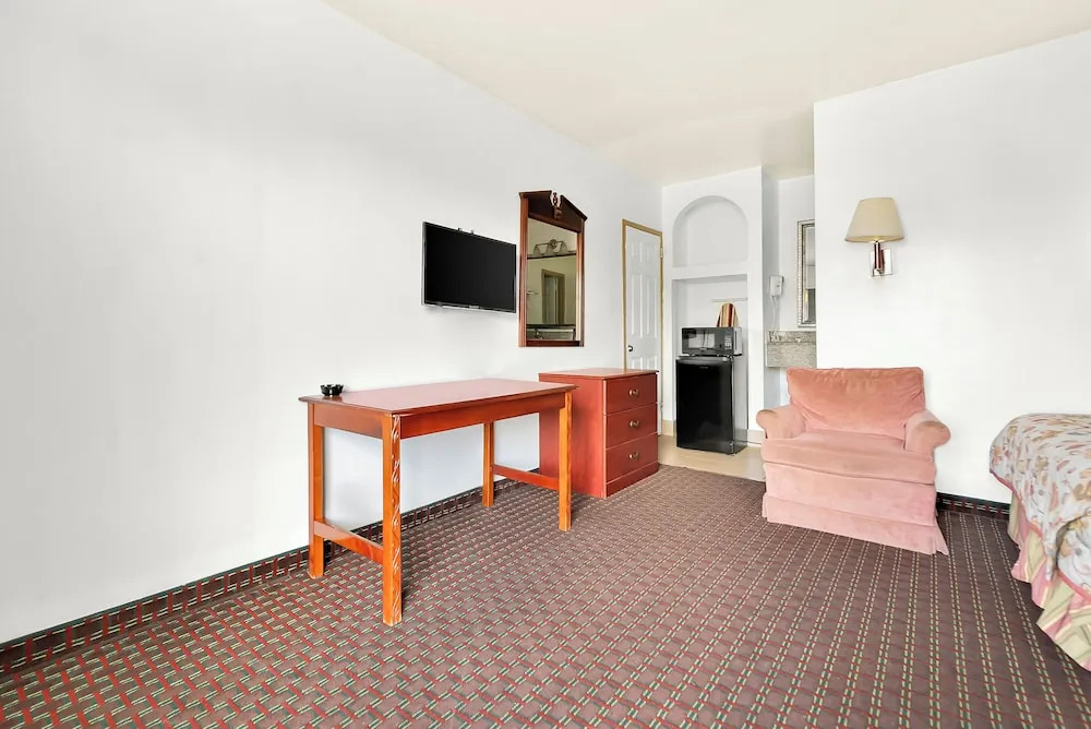 Capitol Inn and Suites