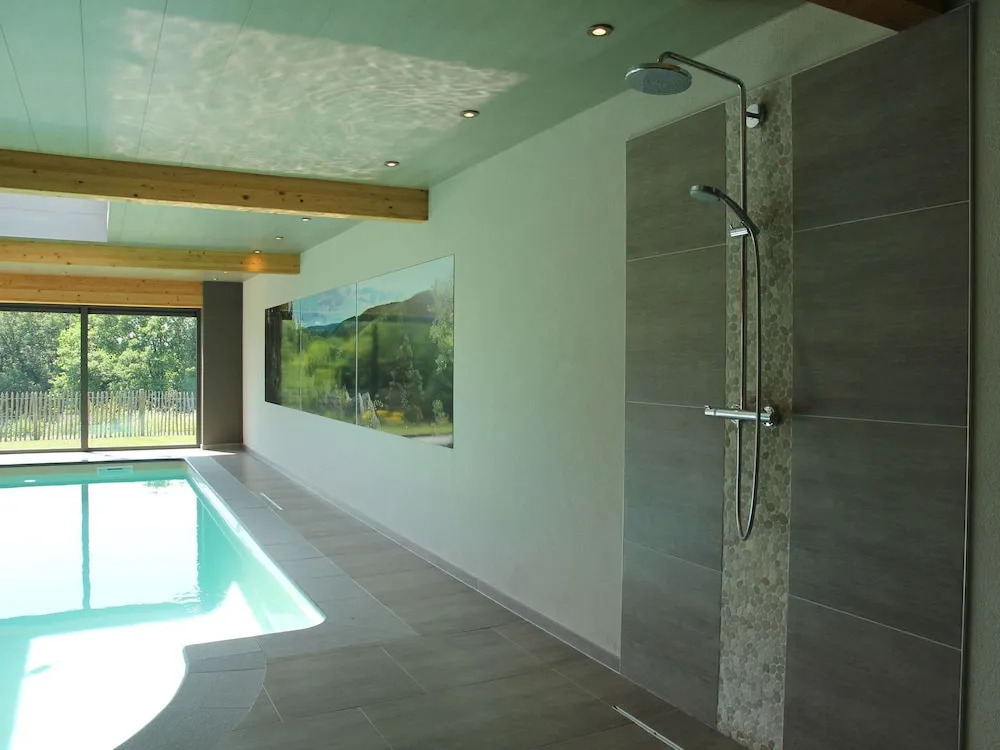Modern Villa with Indoor Pool & Hot Tub in Malmedy
