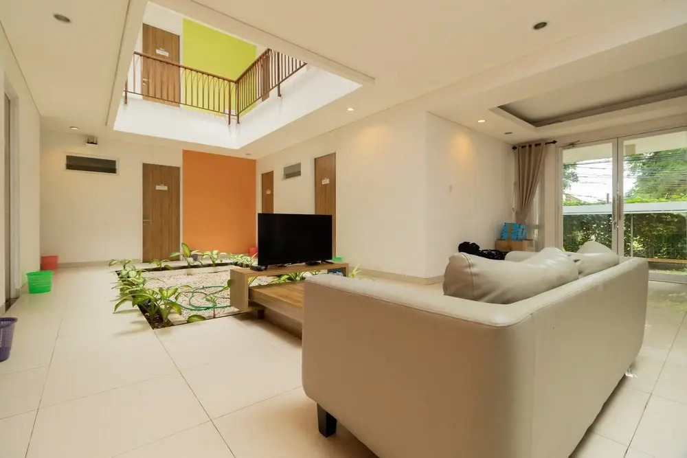 RedDoorz Syariah near Prasetya Mulya Cilandak campus