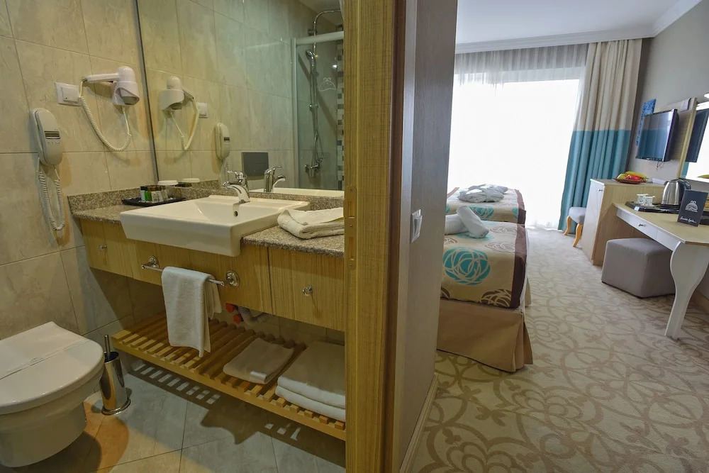 Hotel Izgrev Spa & Aquapark