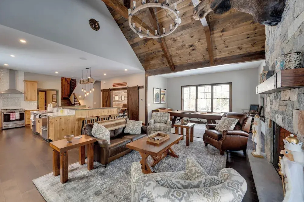 Walk to Loon Mtn Lift: Luxe Family Home w/ Hot Tub
