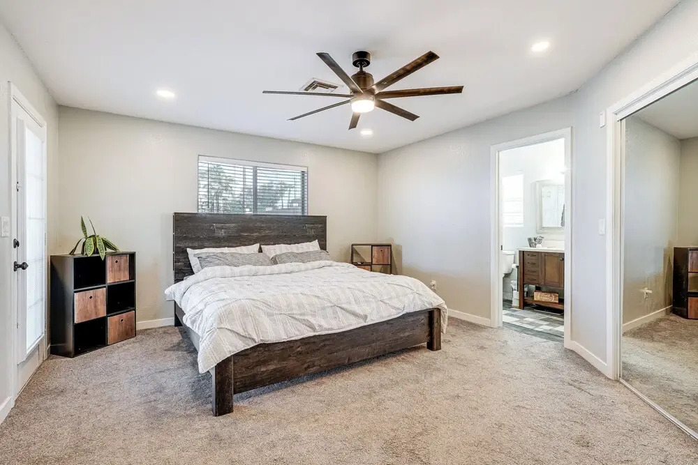 3 Mi to London Bridge: Home w/ Patio & Grill!