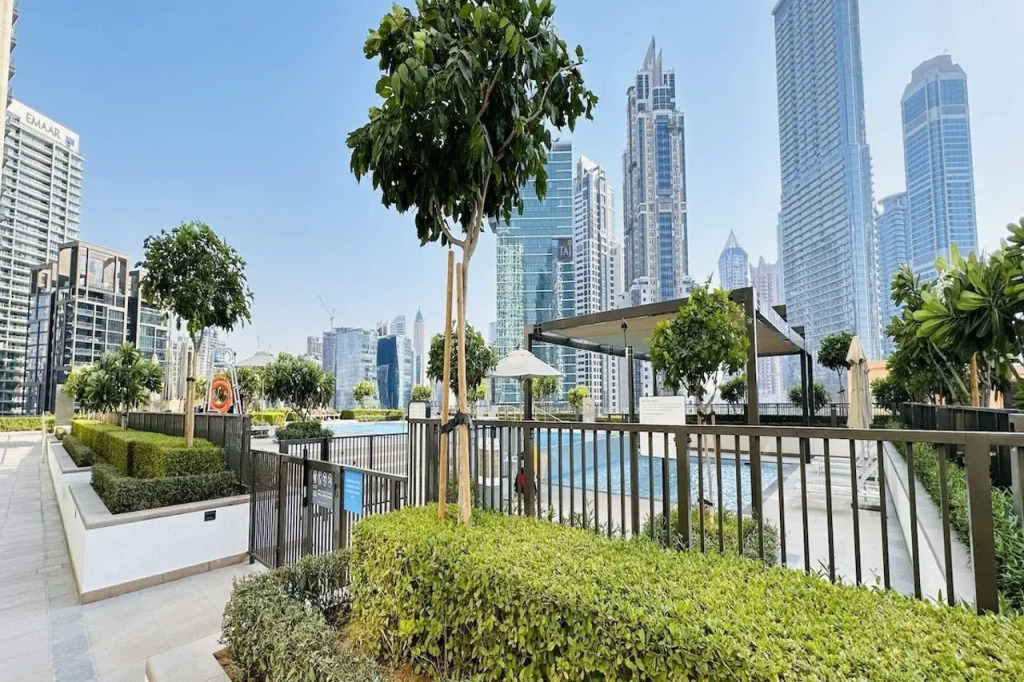 OYO 1349 Home Burj Crown Luxury 1Bed Apartment