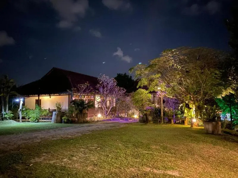 Singgahsana Villa by ZUZU