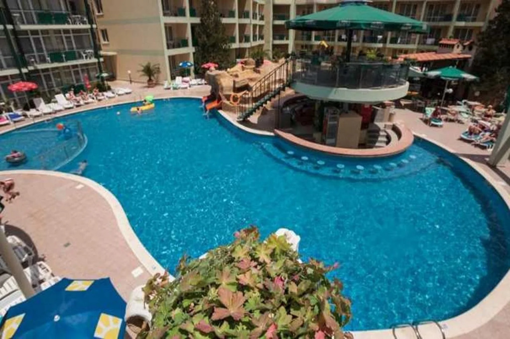 Sunny Day Club Hotel