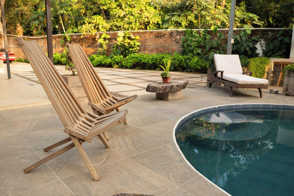 Amalfi Surf Lodge