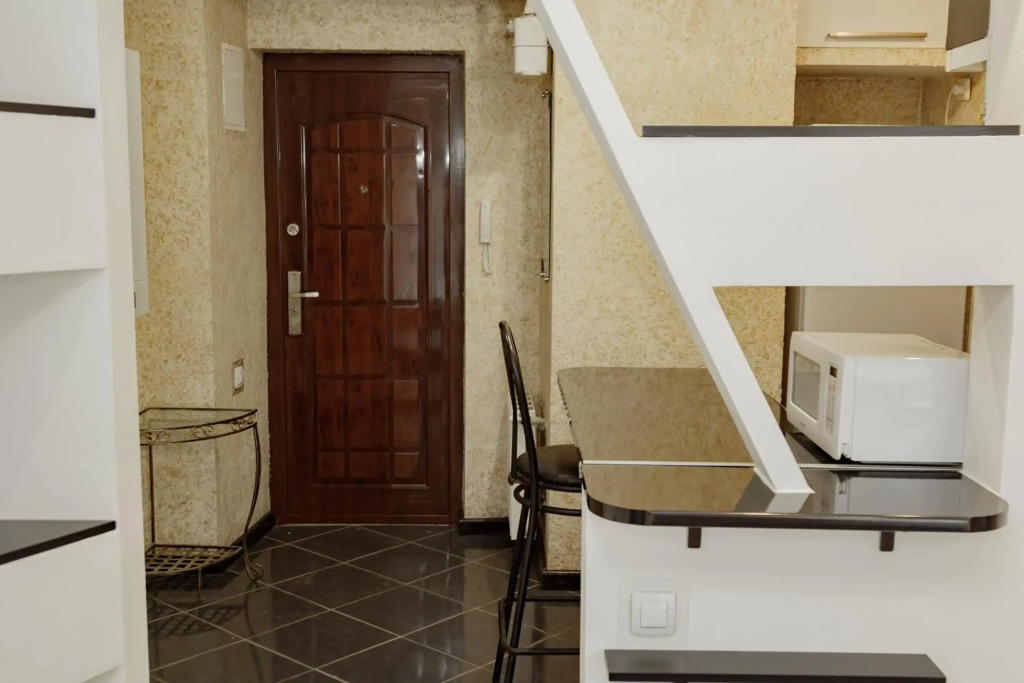 Transitional Havryky Apartment