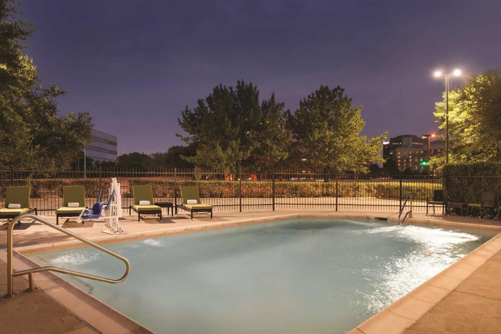 Pace Hotel Addison
