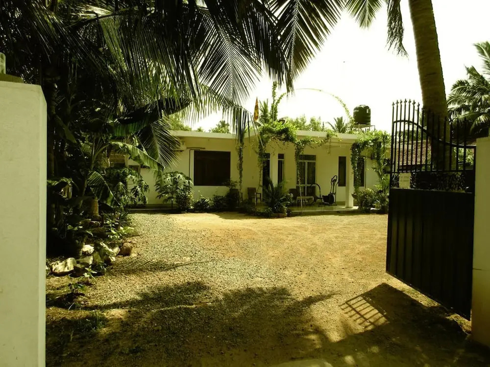 Yoho Aradhana Holiday Home