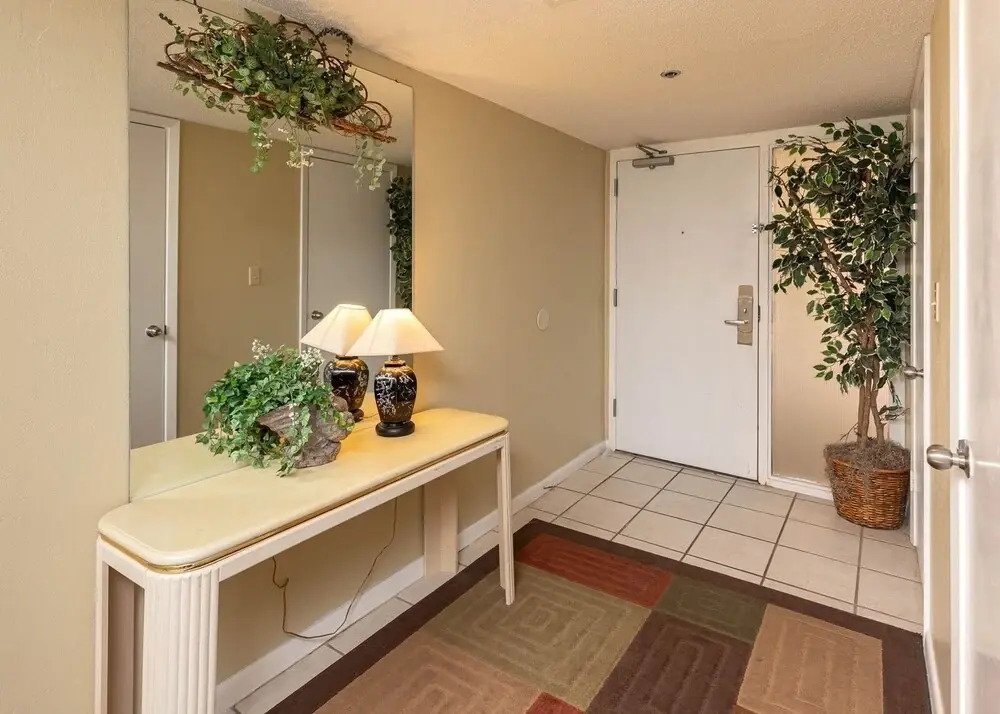 Phoenix Iv 4045 3 Bedroom Condo