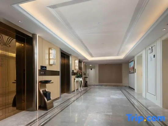 Vienna International Hotel · Yi Yang City University Branch