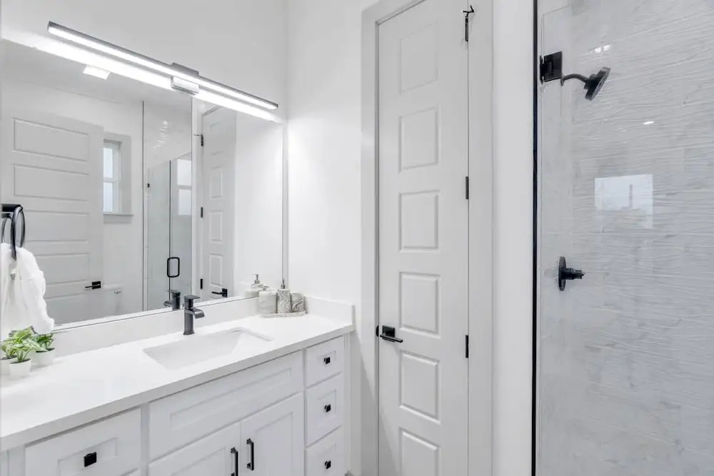 Maison Bleue Luxe Nola Living