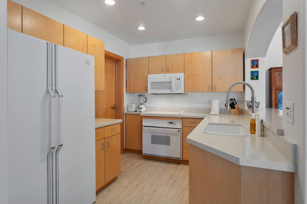 4208 - One Bedroom Standard Creekside Condominiums 1 Condo