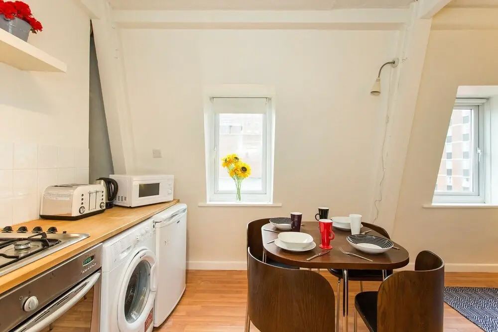 Modern Flat for 4 in Southwark, Near London Bridge