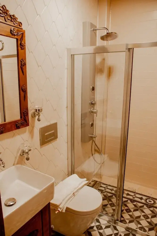 Ranjous Otel