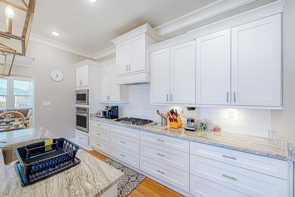 3BR Home Near Beach w/ Views, Deck & Grill