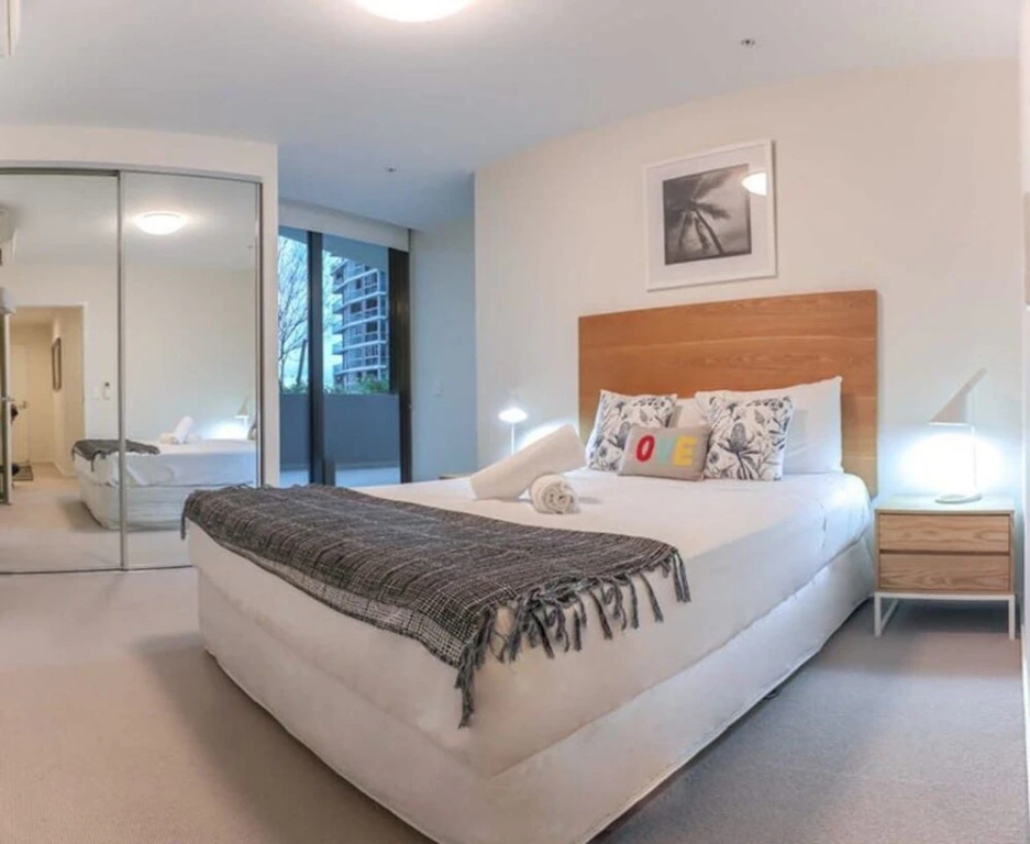Incredible Riverside Apartment In Brisbane