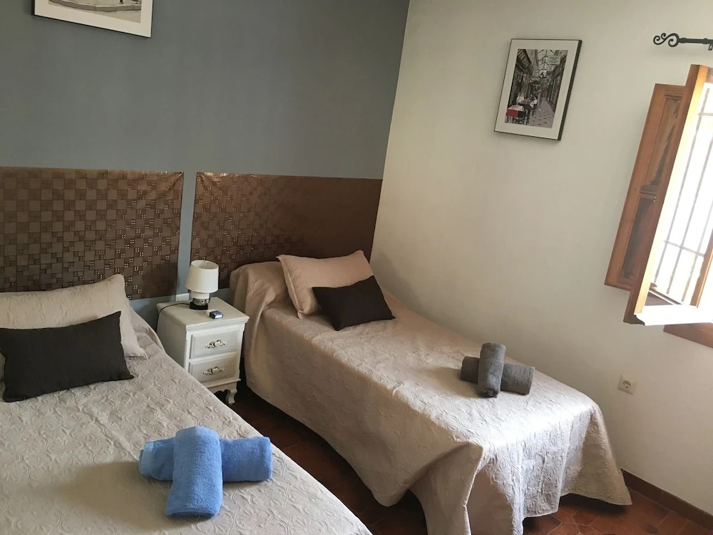 Casa Rural Paloma B&B