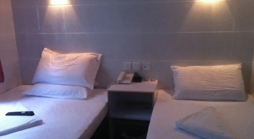Cosmos Guest House (4/F)