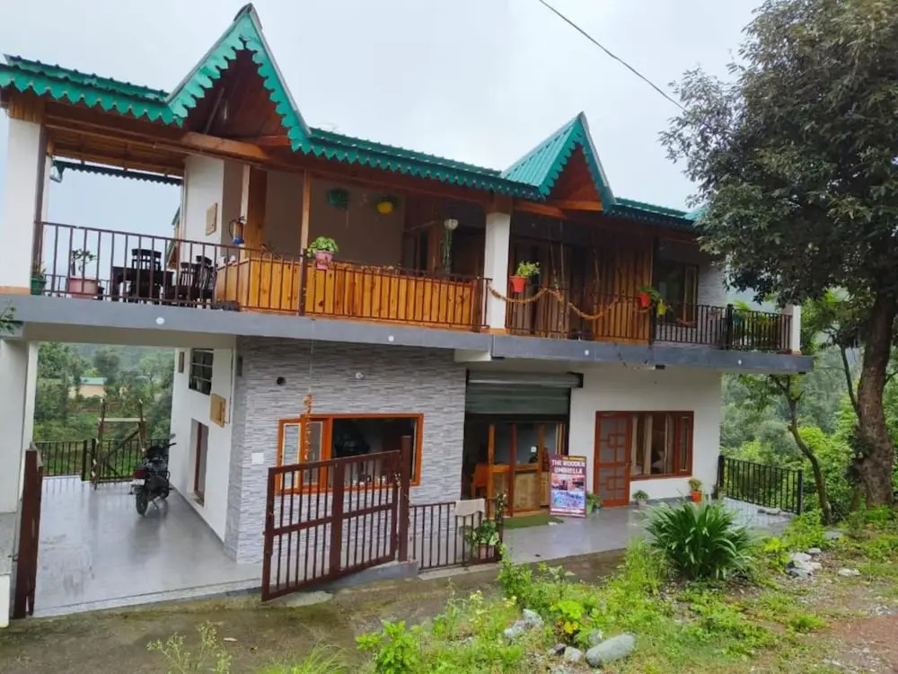 Goroomgo Wooden Umbrella Bhimtal