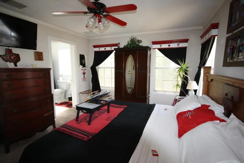 Woodrow House Bed & Breakfast
