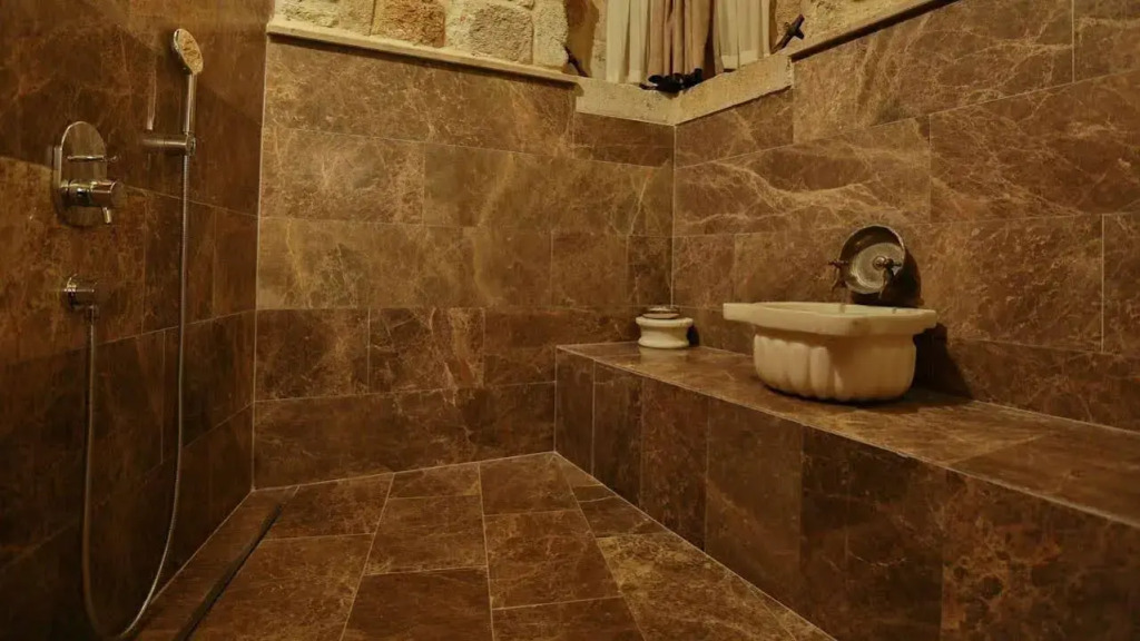 Acropolis Cave Suite