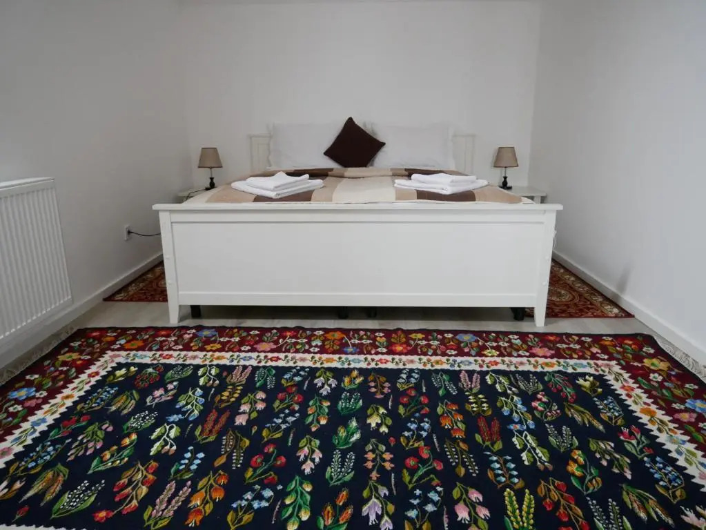 Casa Cu Pridvor